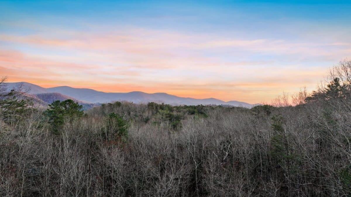 Mountain Views Hot Tub Firepit Close To Town Villa Blue Ridge Exterior photo