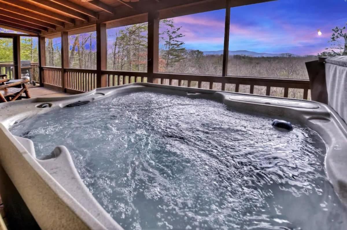 Mountain Views Hot Tub Firepit Close To Town Villa Blue Ridge Exterior photo